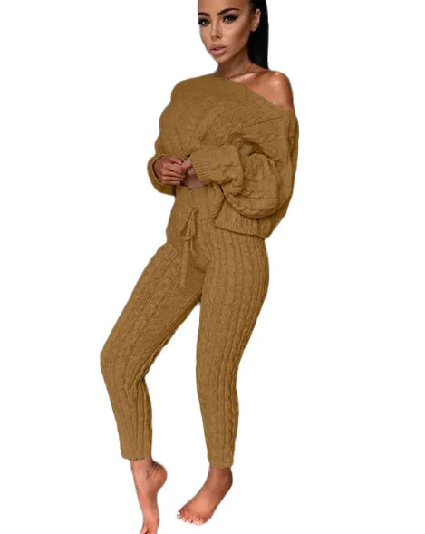 Knitted Two-Piece Warm Tracksuit for Women