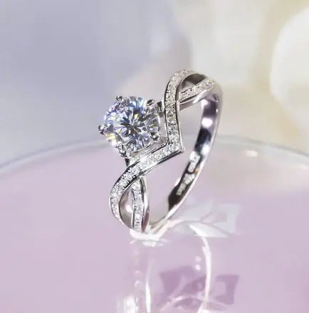 Elegant Luxury Artificial Diamond Ring