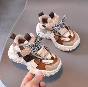 Chic Kids’ Jogger Sneakers