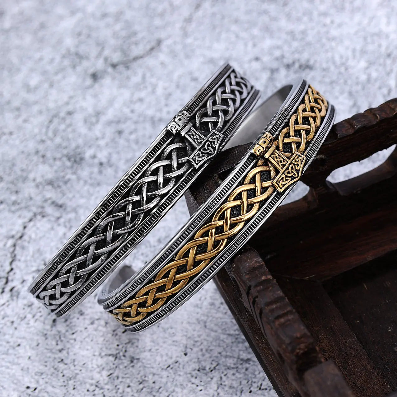 Chic Alloy C-Shape Bracelet